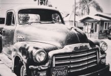 Unpacking the head of the Statue of Liberty